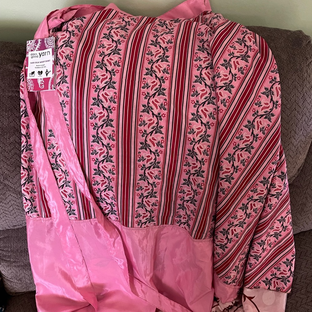 Darn Good Yarn - Ankle Length Skirt - Goddess size (22-26) Pinks / Reds